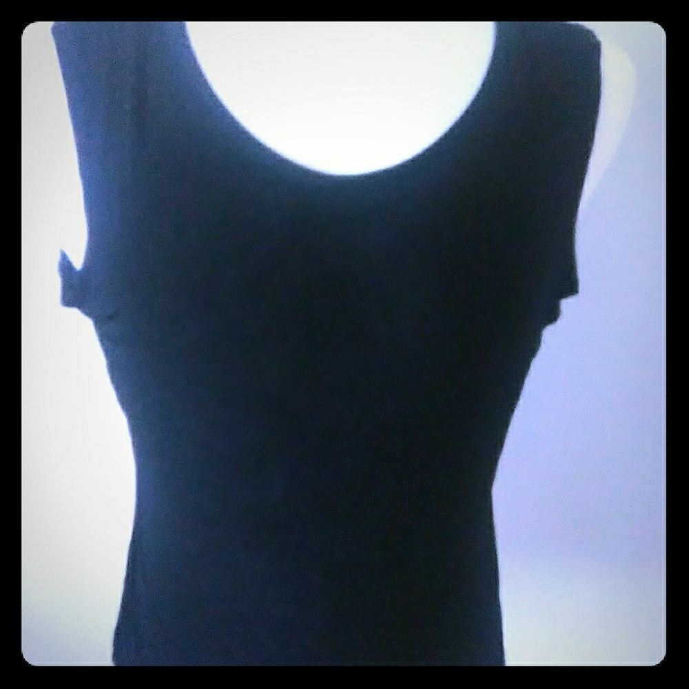 Units Size L Tank Top